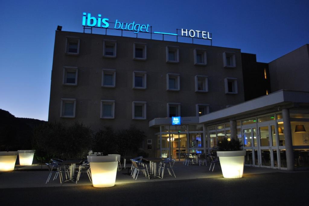 Ibis Budget Loriol เลอปูแซง ภายนอก รูปภาพ