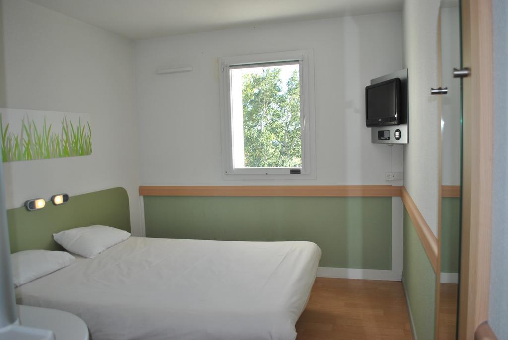 Ibis Budget Loriol เลอปูแซง ภายนอก รูปภาพ