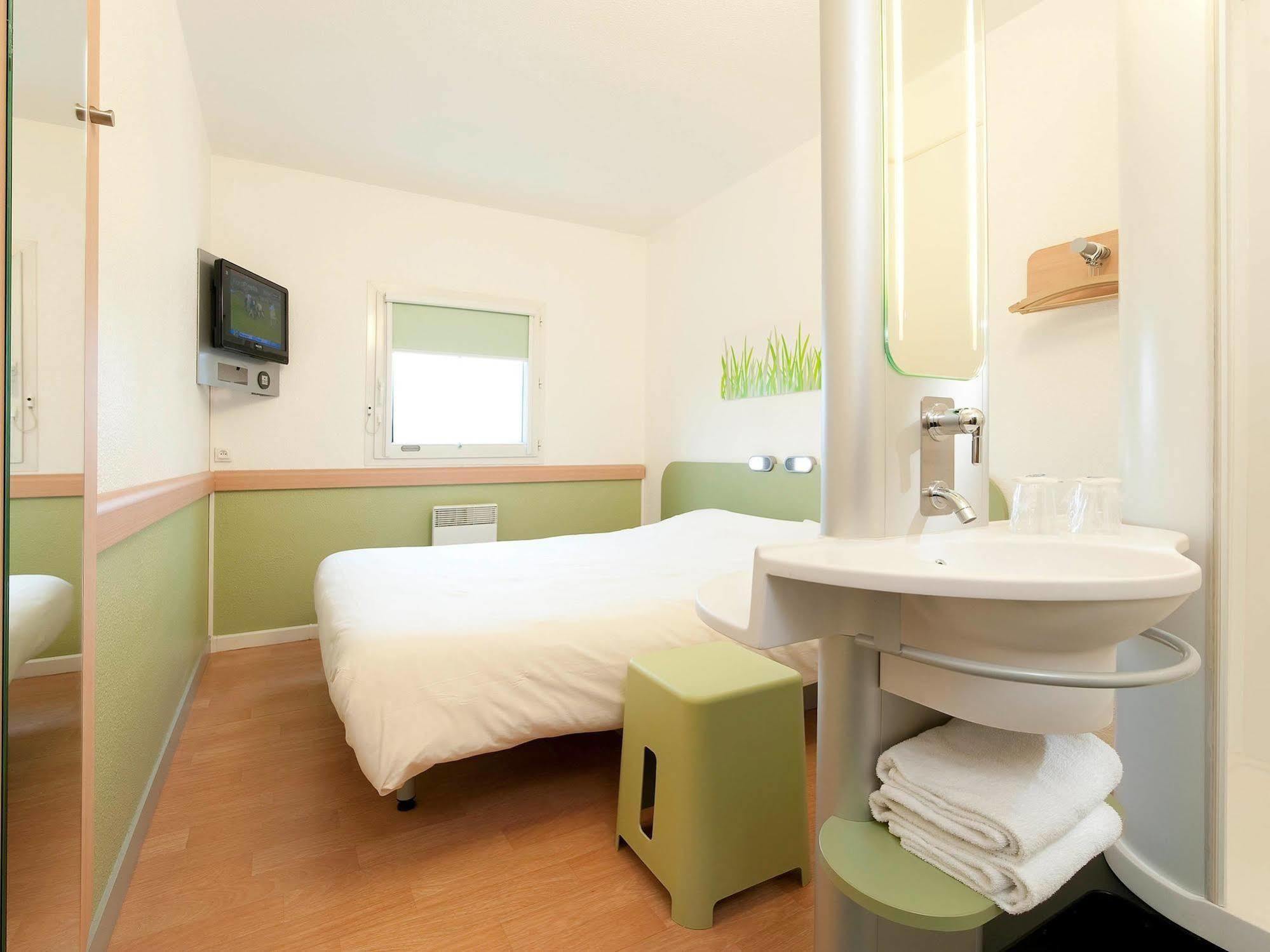 Ibis Budget Loriol เลอปูแซง ภายนอก รูปภาพ